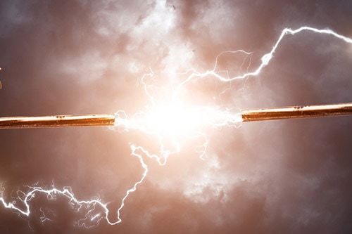 Antistatische verpakkingen: Bescherm elektrische producten in de roze kooi van Faraday!