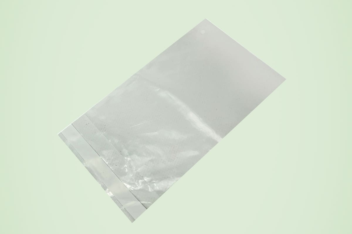 aanwijzing Verstrikking Tien Plastic zakjes met plakstrip | Profipack Verpakkingsmaterialen