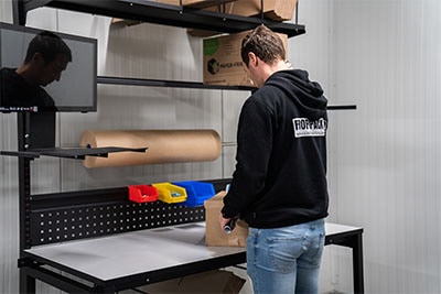 Efficiënte inpaktafel voor je magazijn: vind jouw ideale verpakkingstafel