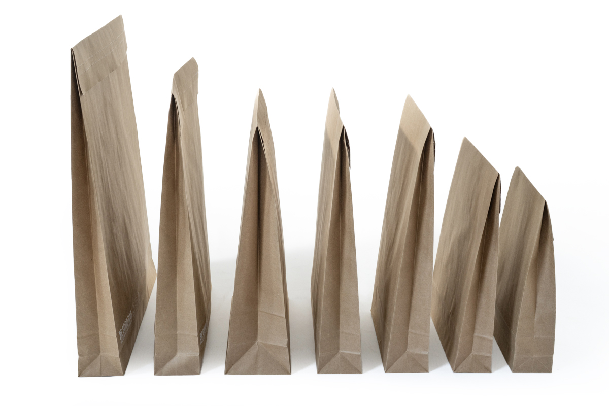 Papieren verzendzakken ''Be good bag'' - 450 x 550mm + 80mm (100st)