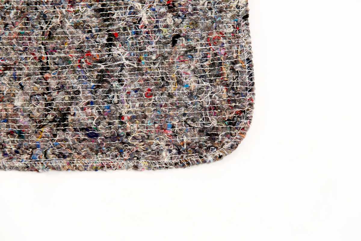 Verhuisdekens gestikt gepersonaliseerd - 150 x 300cm Verhuisdekens gestikt gepersonaliseerd - 150 x 300cm