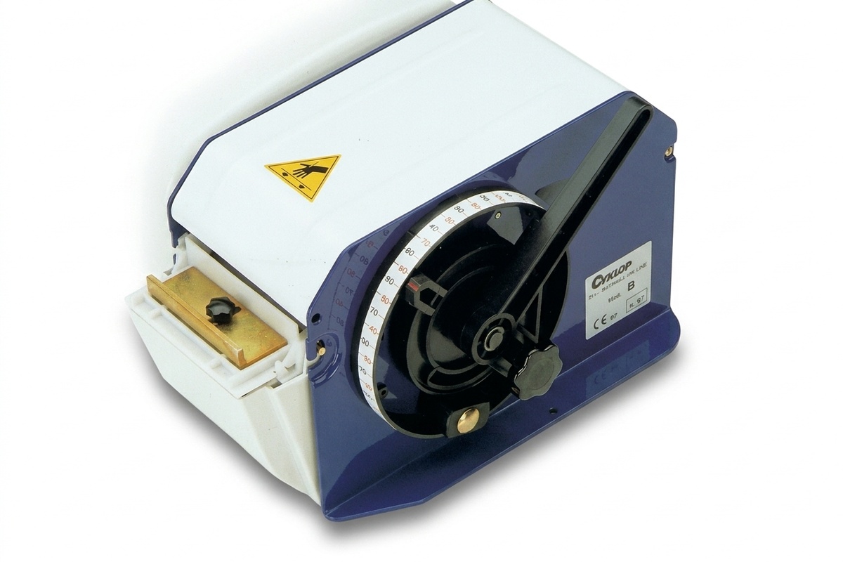 241290 attribuut image2 241290 tape dispenser b6 gegomde papieren tape shot2